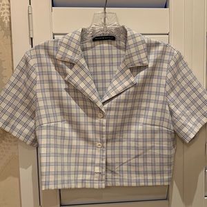 Brandy Melville Collared crop top